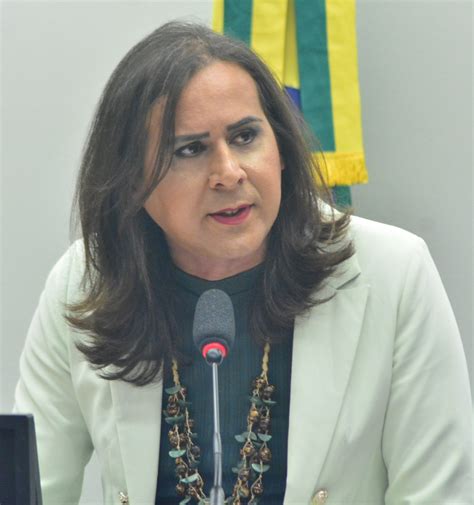 Veja os detalhes da imagem relacionada. Projeto de Duda Salabert pro&iacute;be cria&ccedil;&atilde;o e venda de pets com ...