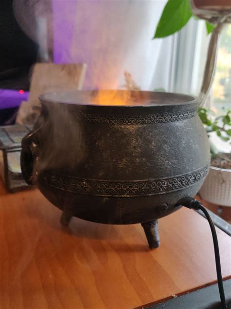 Spooky Cauldron Diffuser by ChubbyEwok | Download free STL model | Printables.com