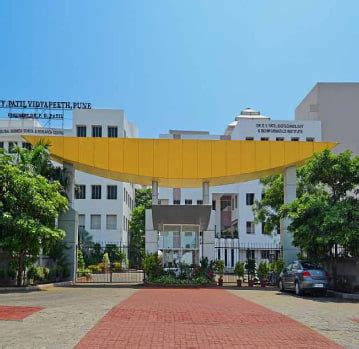 DY Patil International School