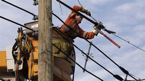‘Major work’ needed to restore power to some Quebecers after Saturday’s ...