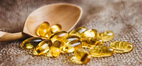 Vitamin E Capsule For Hair: Benefits, Application, and Side Effects