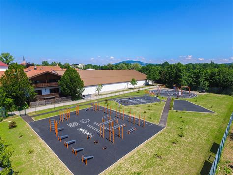 Outdoor Gym 的图像结果