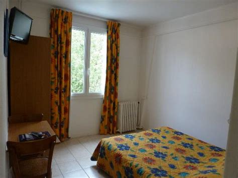 HOTEL LES COLOMBES (Verdun) - Hotel Reviews, Photos, Rate Comparison ...