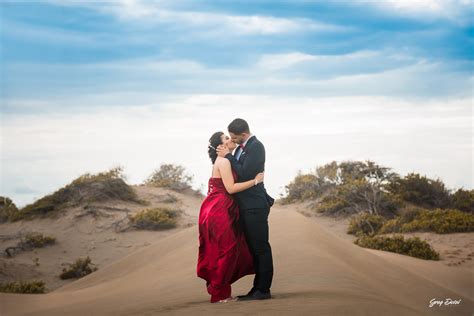 Rosaura and Luis | Pre-wedding session in the Dunes of Bani and Salinas ...