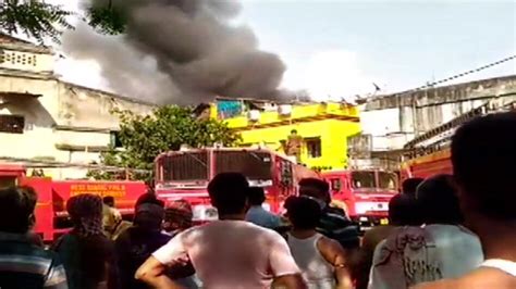 Fire breaks out in Kolkata plastic factory, 10 fire tenders rush to ...