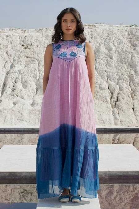 The Loom Art | Designer Gowns, Kurta Sets, Tops | Aza Fashions