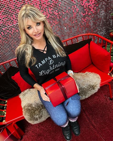 Vicky Vette | I don’t always wear red ️ but when I do it’s usually a dress 💃 … where are we ...