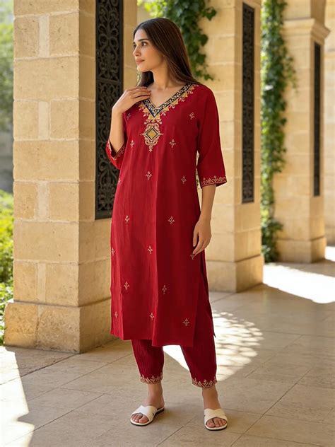 Buy Ethnic Wear For Women Online at Best Prices –Rangita