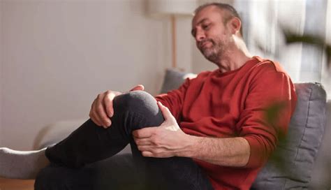 10 Ways to Strengthen Your Knees - lifeberrys.com