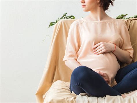 “孕34周，嘴里一直有股酸酸的味道”孕期烧心怎么办? | 孕育百科 | 广州爱博恩医疗集团有限公司