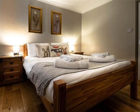 THE FARMHOUSE AT FINCHAM - Hotel Reviews, Photos, Rate Comparison ...