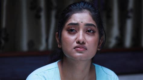 Watch Kaatrukkenna Veli Episode 327 on JioHotstar