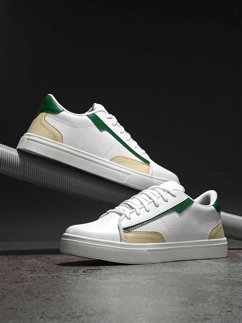 The Roadster Lifestyle Co. Men White & Green Colourblocked Lightweight ...