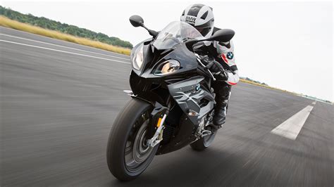 BMW S 1000 RR 2017 Standard Bike Photos - Overdrive