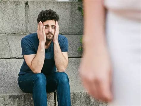 7 things that make men feel insecure in a relationship | The Times of India