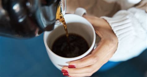 Por qué tomar café a la mañana te pone de buen humor, según los ...