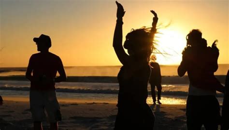 Goa vs. Gokarna: The Ultimate New Year's Eve 2026 Beach Showdown