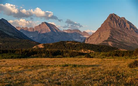 Download wallpaper 3840x2400 mountains, relief, field, landscape ...