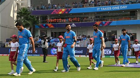 Men’s ODI WC: Indian team wearing black armbands as a mark of respect ...