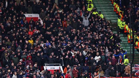 Man United investigating Rangers fans in Old Trafford home areas - ESPN