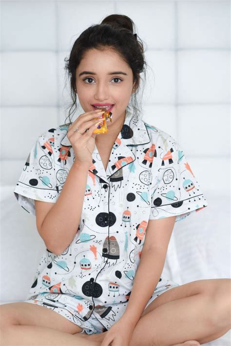 OUT OF SPACE – Rapra Nightwear