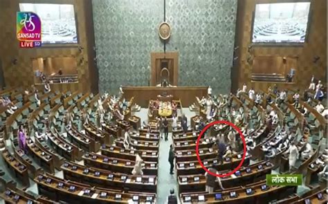 Parliament Security Breach: 22 साल बाद एक बार फिर संसद की सुरक्षा में ...