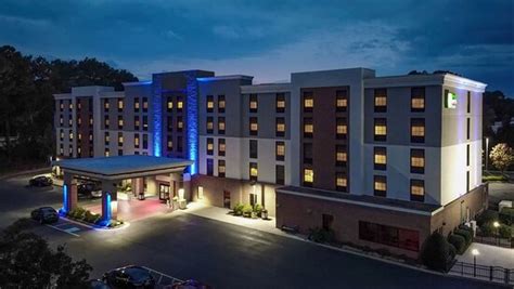 HOLIDAY INN EXPRESS & SUITES NEWPORT NEWS BY IHG - Hotel Reviews ...