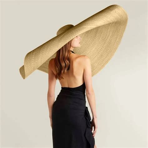 Luxury Straw Beach Hat at Ozell Lavigne blog