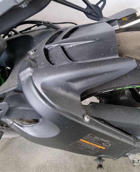 High Quality Carbon Fiber Rear Hugger for Kawasaki ZX6R – RLZ Motorsports