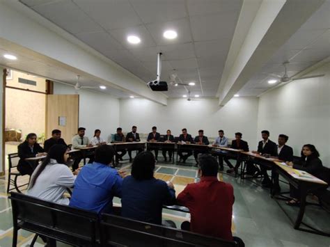 Top PGDM B-School in Pune | Best Management College in Pune | Dr. D. Y ...