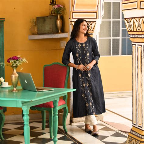 Dive into Denim Delight: Unveiling Savi's Timeless Denim Collection ...