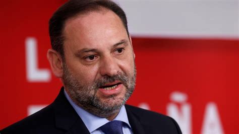 Ábalos sigue en libertad tras acogerse a su derecho a no declarar en el ...