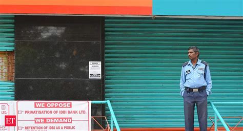 LIC: IDBI Bank strategic sale: Most merchant bankers indicate 52 weeks ...