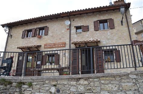AGRITOURISM LOCANDA DE’ SENARI (Castelluccio di Norcia, Umbria, Italy ...