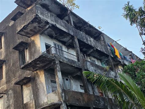 Despite three notices from Valsad Municipality, no action has been ...