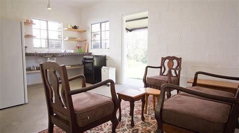 11 KARKLOOF (Howick) - Guesthouse Reviews, Photos, Rate Comparison ...