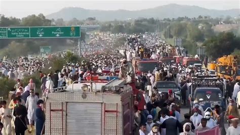 Pakistani Journalist Accuses Military Of Killing Protest Coverage, Says ...