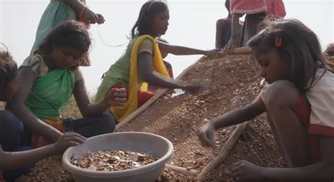 22,000 children risking lives in India's 'illegal' mica mines, 10-20 ...