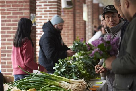 Headhouse Farmers Market – The Food Trust