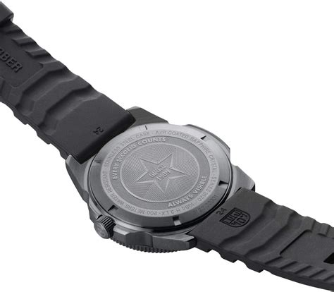 Luminox - Pacific Diver - Mens Watch - 39mm / 44mm India | Ubuy