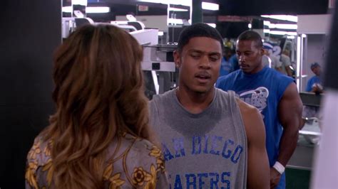 ausCAPS: Pooch Hall shirtless in The Game 1-08 "The Trey Wiggs Episode"