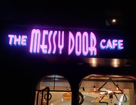 The Messy Door Cafe