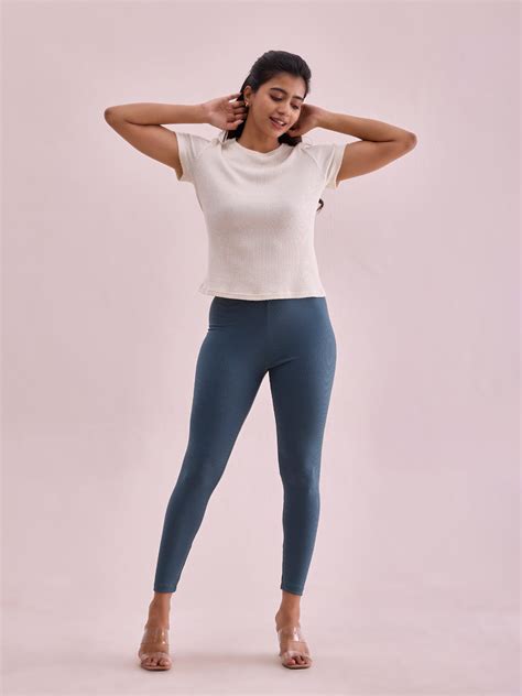 Women Solid Ocean Green Ribbed Leggings