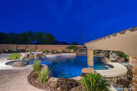 Backyard Boulder Living | Gilbert Paradise | Premier Paradise Inc.