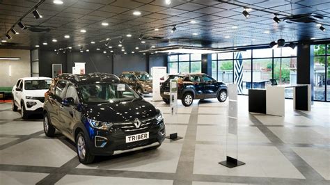 Two New Renault new’R Stores Debut in Madhya Pradesh