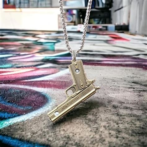 Salve Men Beretta 92F Gun Pendant
