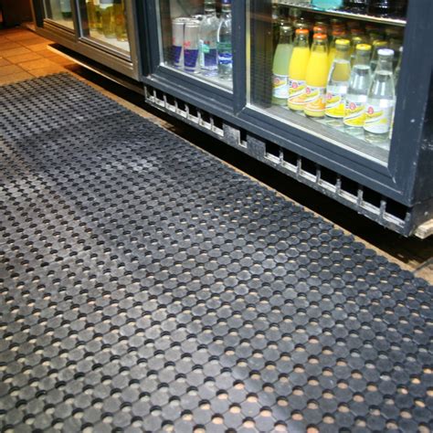 Rubber bar and restaurant floor mats - COBA Europe