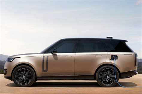 Land Rover revela novo Range Rover híbrido para 2022