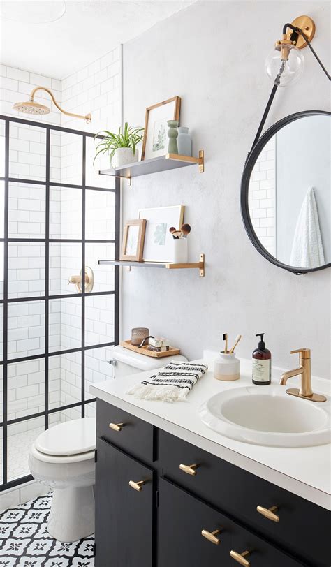 51 Beautiful and Creative Bathroom Wall Decor Ideas