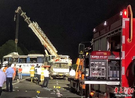 京港澳高速衡阳段客车与运输车相撞 已致10人遇难_其它_长沙社区通